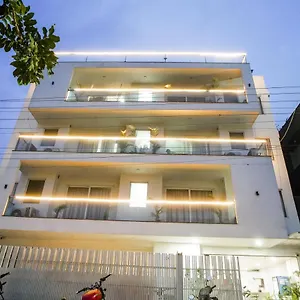 Saltstayz Sector 52 - Ardee Mall Hotel
