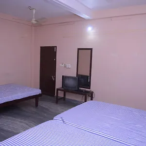 Hotel Ppg Tourist, Chottanikara